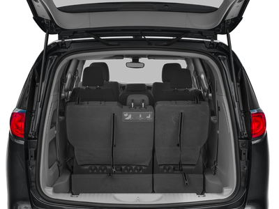 2017 Chrysler Pacifica Touring Minivan 4D