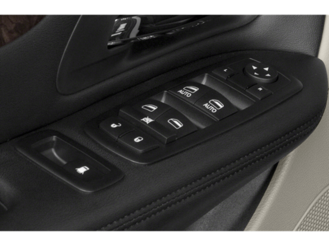 2013 Dodge Grand Caravan Passenger SXT Minivan 4D