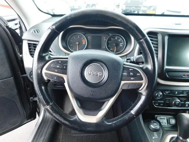 2016 Jeep Cherokee Latitude Sport Utility 4D