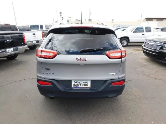 2016 Jeep Cherokee Latitude Sport Utility 4D