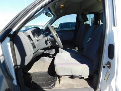2005 Dodge Dakota Club Cab ST Pickup 2D 6 1/2 ft