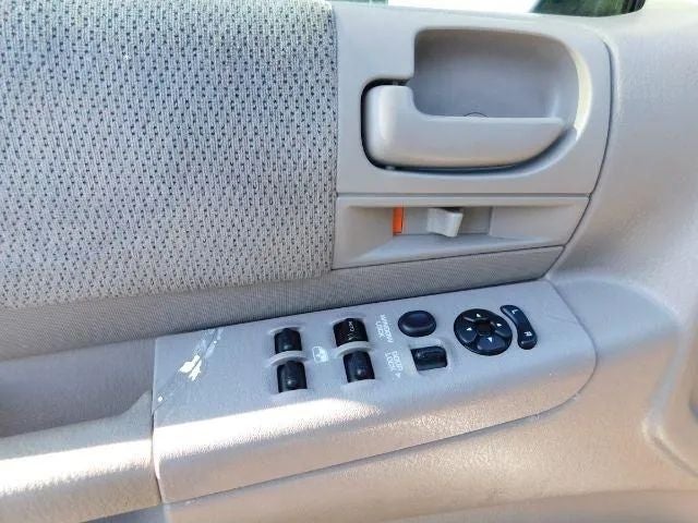 2004 Dodge Dakota Quad Cab SXT Pickup 4D 5 1/2 ft