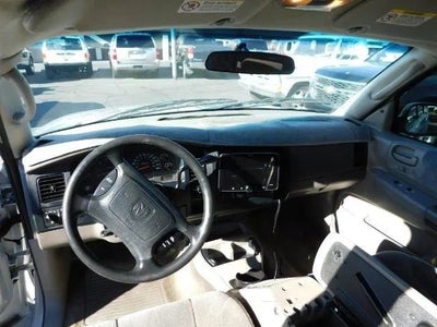 2004 Dodge Dakota Quad Cab SXT Pickup 4D 5 1/2 ft