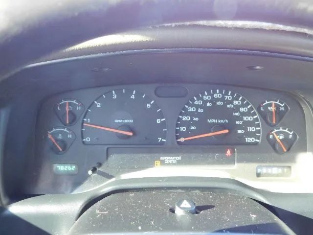 2004 Dodge Dakota Quad Cab SXT Pickup 4D 5 1/2 ft