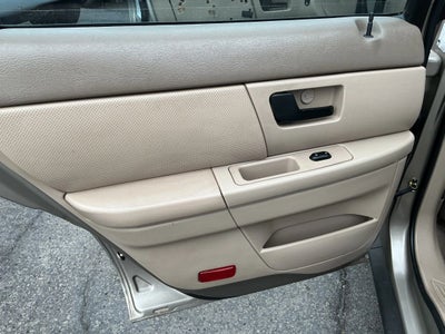 2006 Ford Taurus SEDAN 4-DR SE
