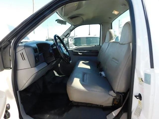 2000 Ford F450 Super Duty Regular Cab & Chassis 141" WB