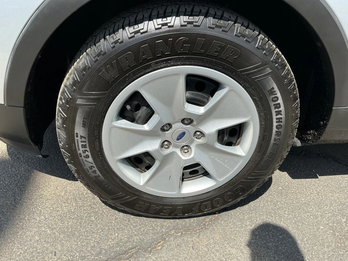 2014 Ford Explorer .