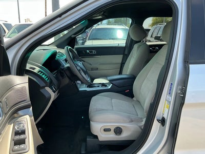 2014 Ford Explorer .