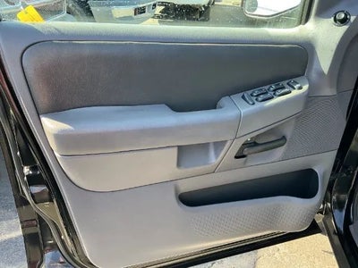 2004 Ford Explorer XLS Sport SUV 4D