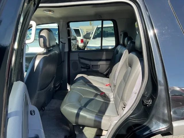 2004 Ford Explorer XLS Sport SUV 4D