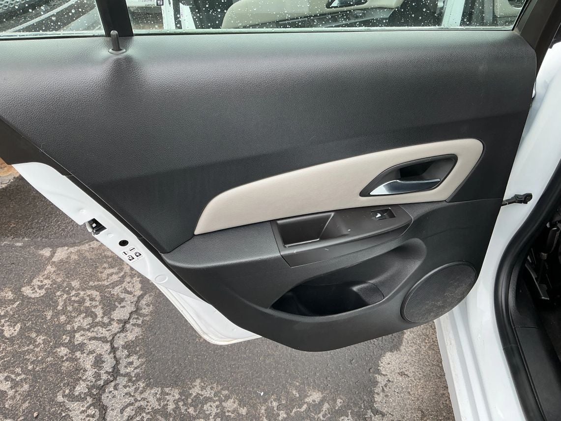 2015 Chevrolet Cruze Sedan LS Auto