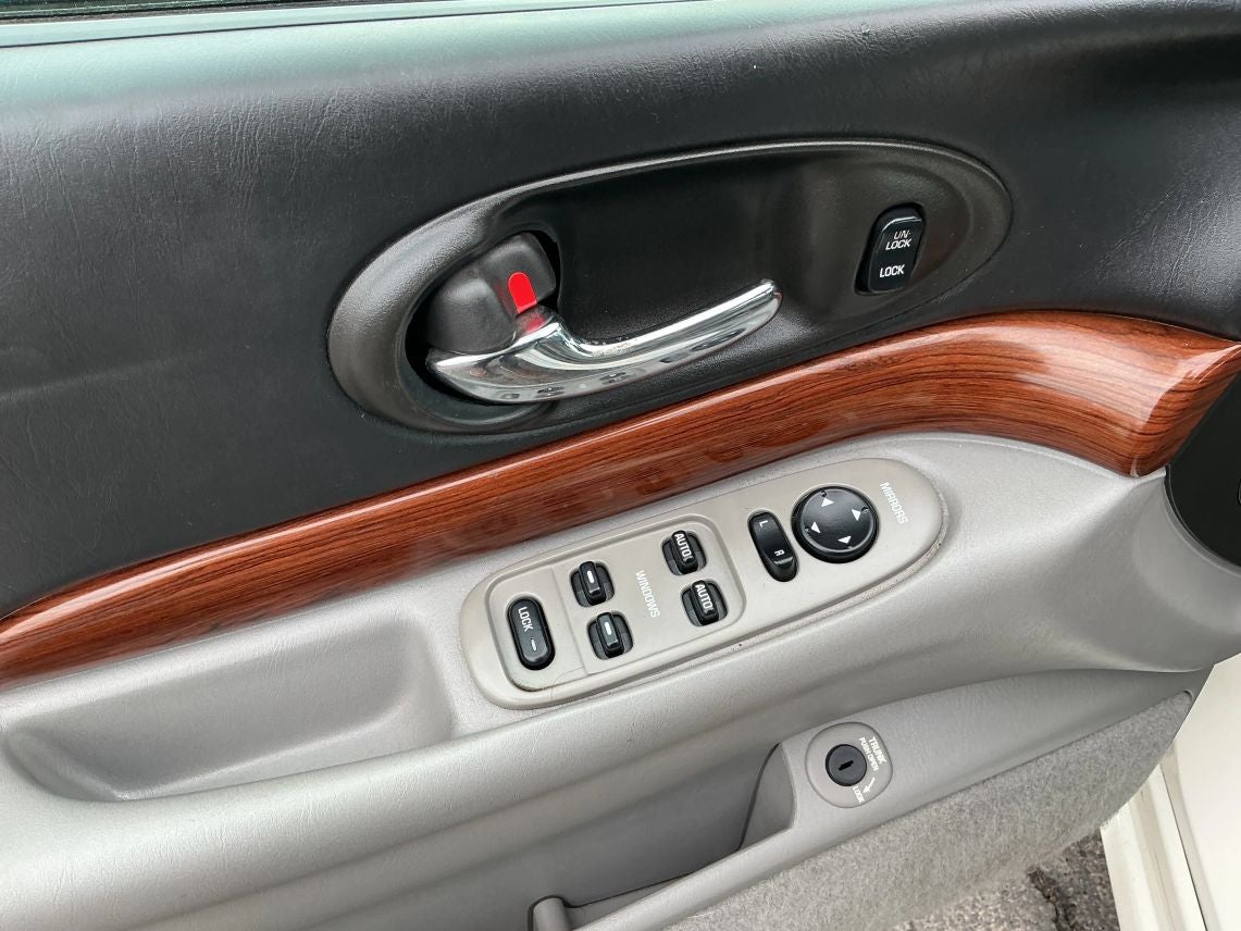 2004 Buick LeSabre SEDAN 4-DR Custom