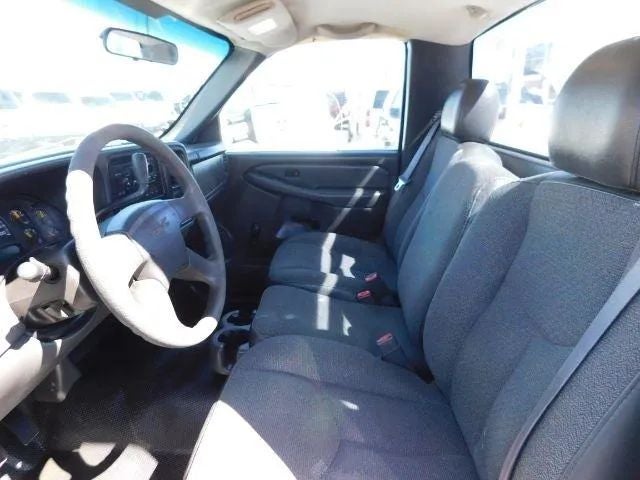 2006 GMC Sierra 3500 Regular Cab & Chassis 161.5" W.B. 2D