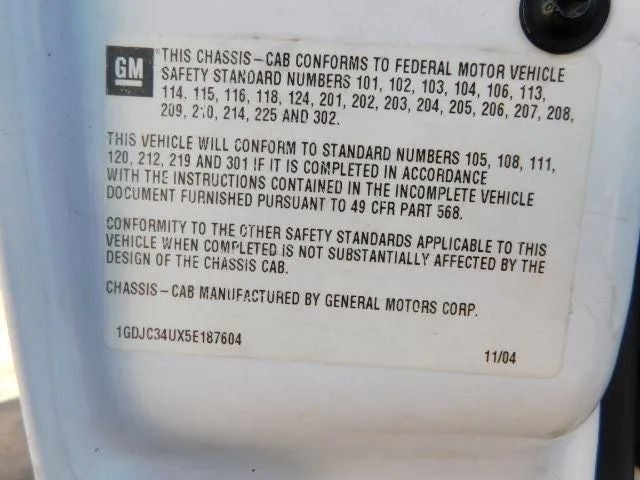 2005 GMC Sierra 3500 Regular Cab & Chassis 161.5" W.B. 2D