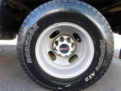 2005 GMC Sierra 3500 Regular Cab & Chassis 161.5" W.B. 2D