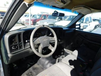 2005 GMC Sierra 3500 Regular Cab & Chassis 161.5" W.B. 2D