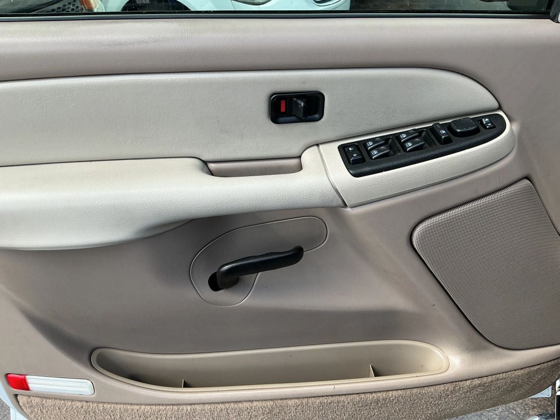 2003 GMC Yukon SLE Sport Utility 4D