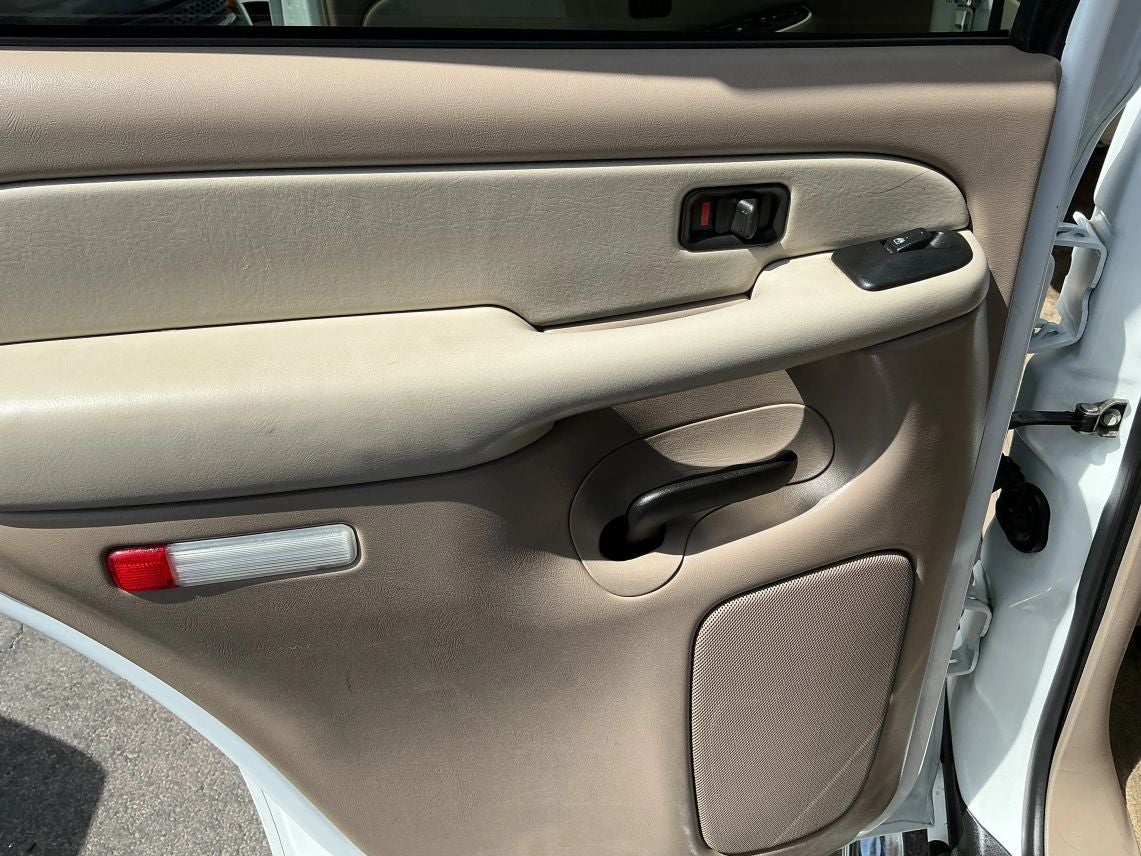 2003 GMC Yukon SLE Sport Utility 4D