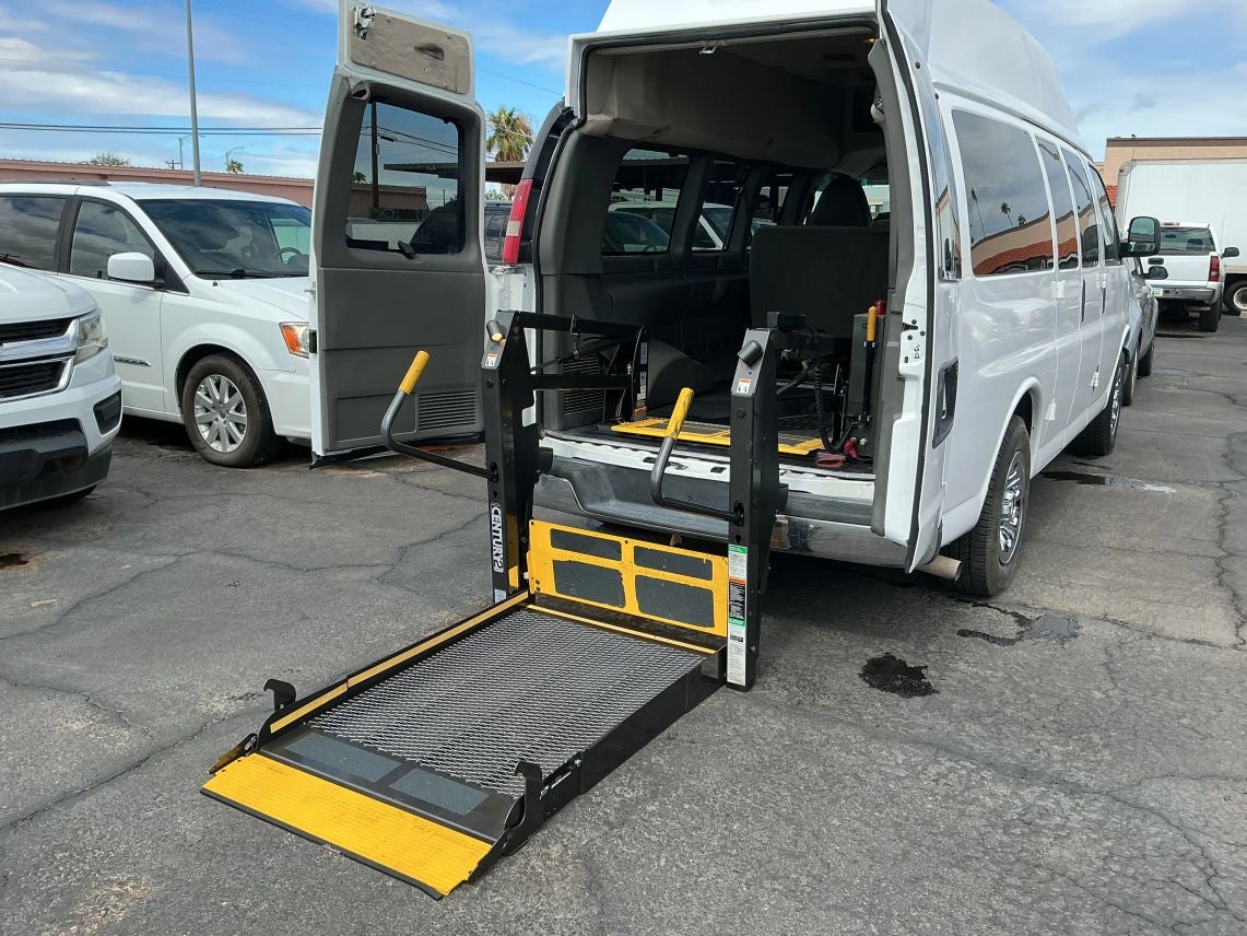 2011 Chevrolet Express 1500 Passenger Van LT