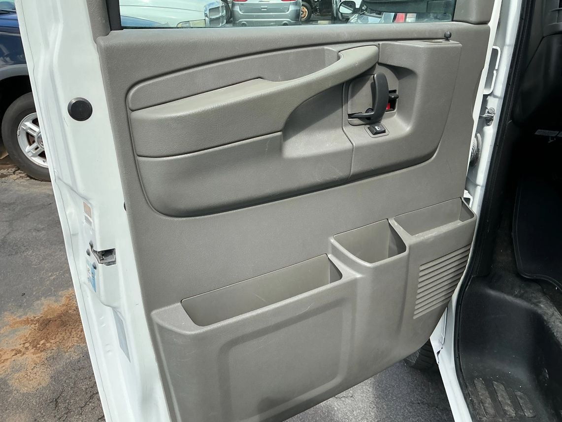 2011 Chevrolet Express 1500 Passenger Van LT