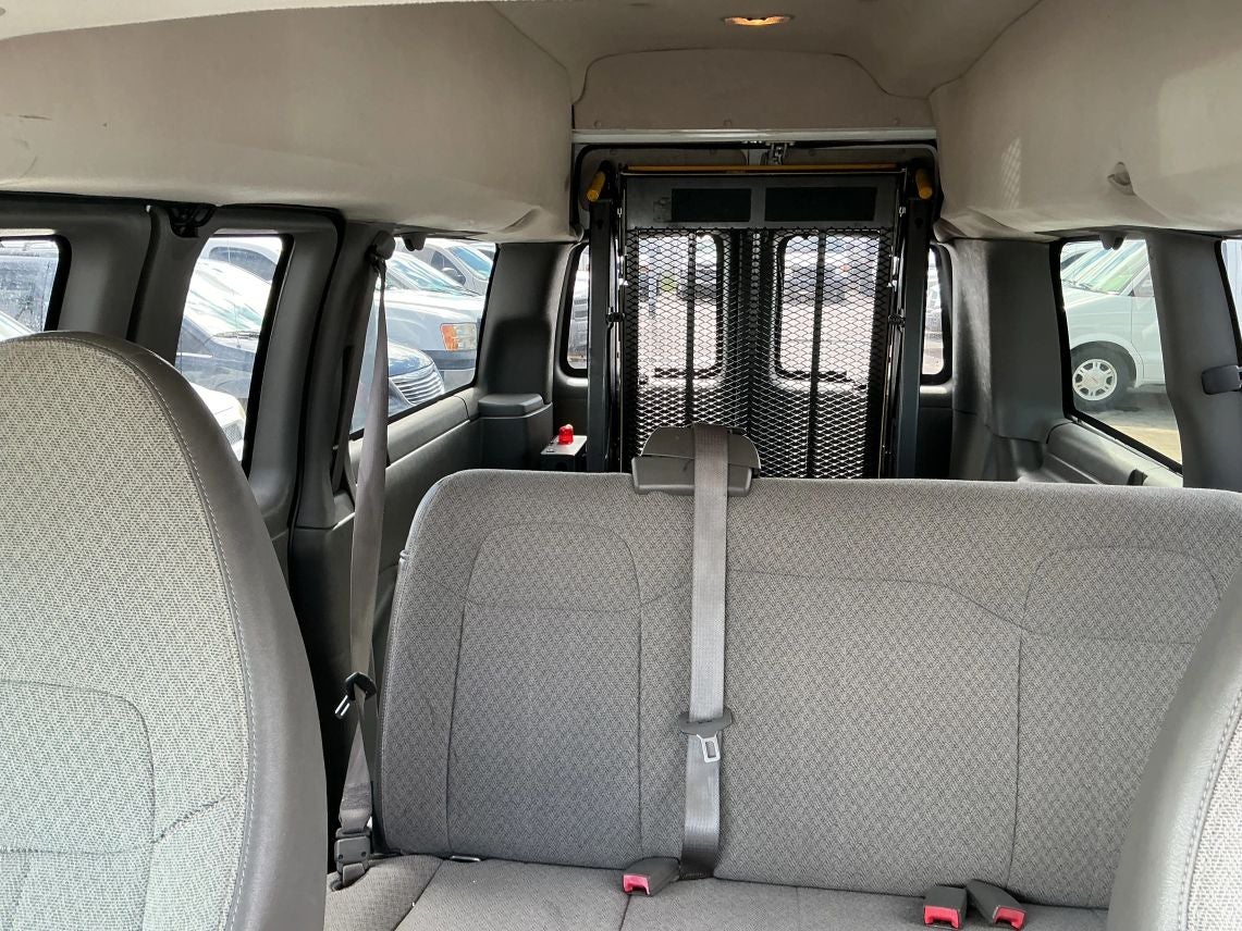 2011 Chevrolet Express 1500 Passenger Van LT