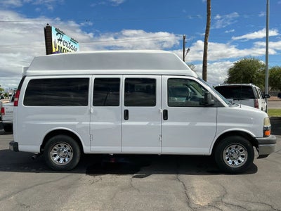 2011 Chevrolet Express 1500 Passenger Van LT