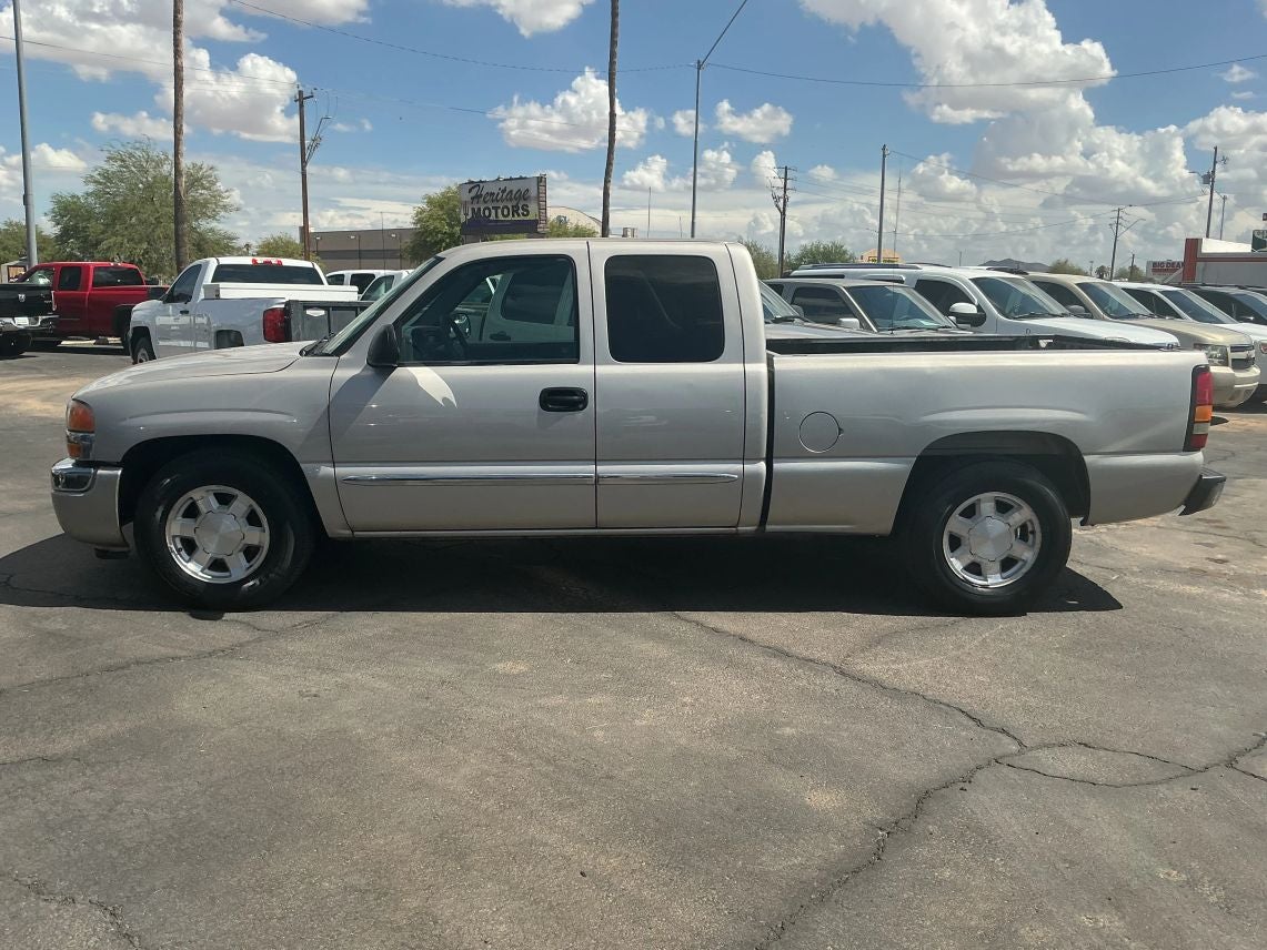 2006 GMC Sierra 1500 Extended Cab SLE Pickup 4D 6 1/2 ft