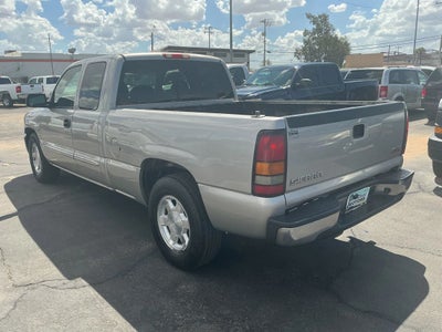 2006 GMC Sierra 1500 Extended Cab SLE Pickup 4D 6 1/2 ft