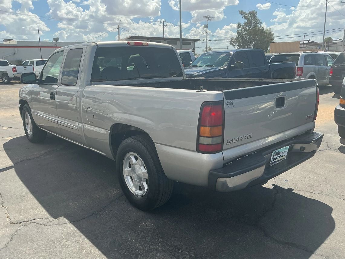 2006 GMC Sierra 1500 Extended Cab SLE Pickup 4D 6 1/2 ft