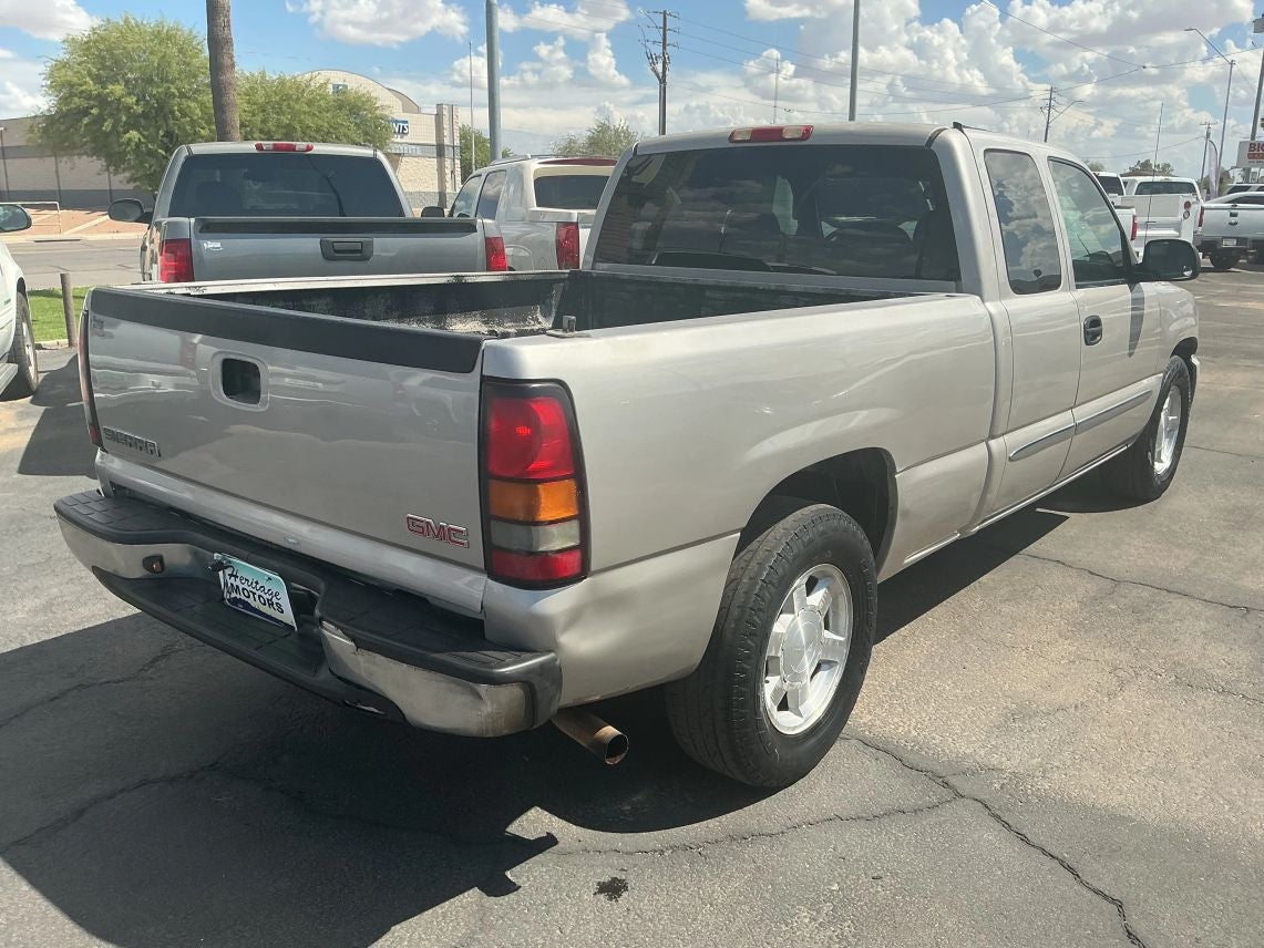 2006 GMC Sierra 1500 Extended Cab SLE Pickup 4D 6 1/2 ft