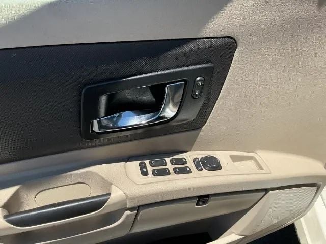 2004 Cadillac SRX Sport Utility 4D
