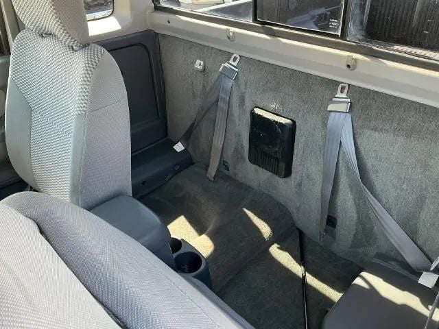 2001 Nissan Frontier King Cab Desert Runner SE