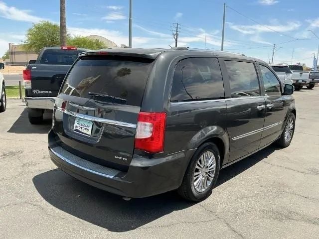 2011 Chrysler Town & Country Limited Minivan 4D