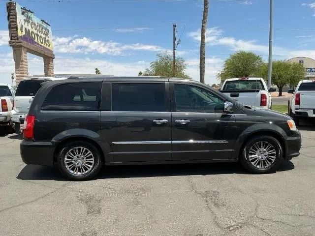 2011 Chrysler Town & Country Limited Minivan 4D