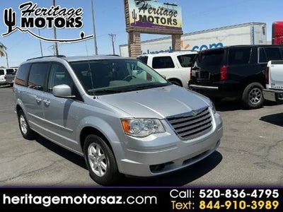 2008 Chrysler Town & Country Touring Minivan 4D