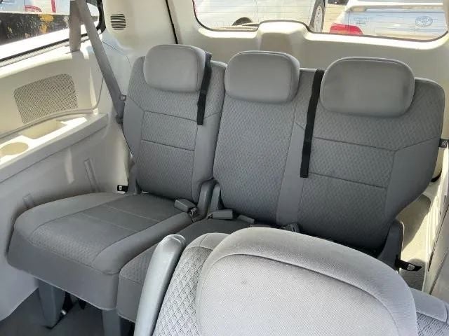2008 Chrysler Town & Country Touring Minivan 4D