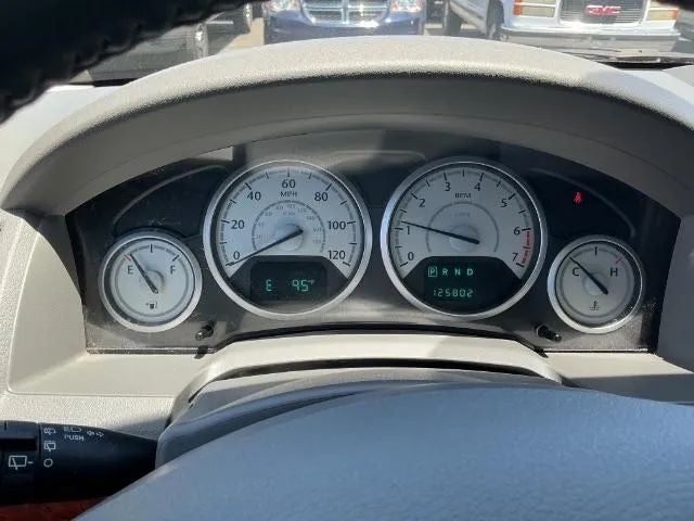 2008 Chrysler Town & Country Touring Minivan 4D