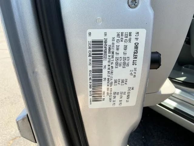 2008 Chrysler Town & Country Touring Minivan 4D