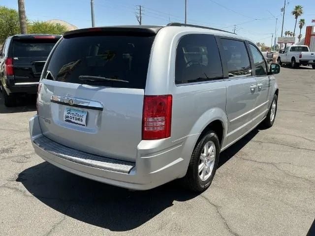 2008 Chrysler Town & Country Touring Minivan 4D