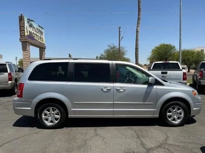 2008 Chrysler Town & Country Touring Minivan 4D