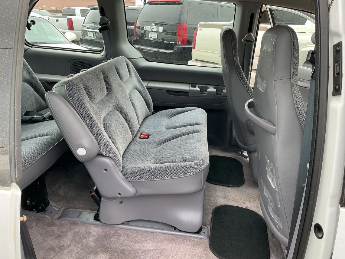 1996 Dodge Caravan .