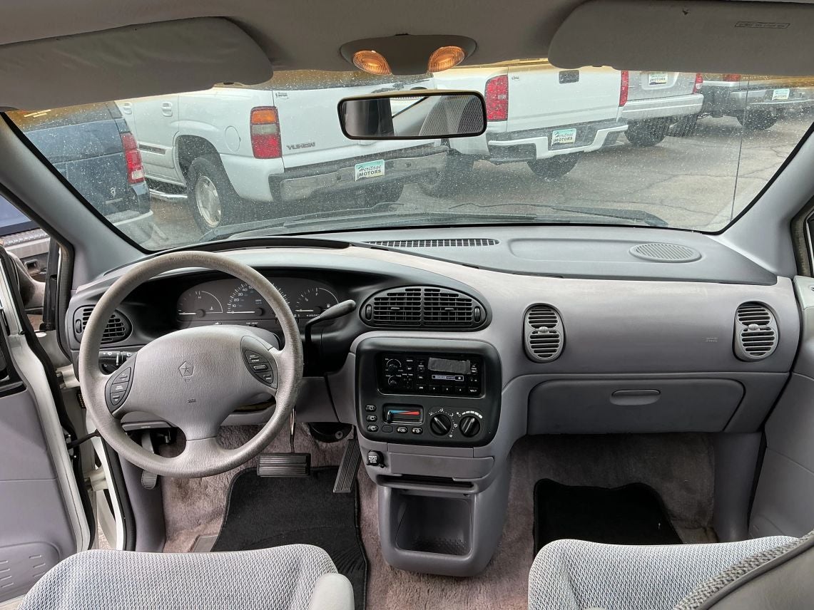 1996 Dodge Caravan .