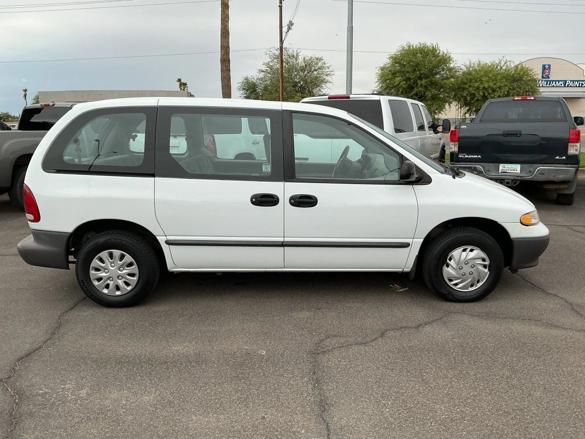 1996 Dodge Caravan .