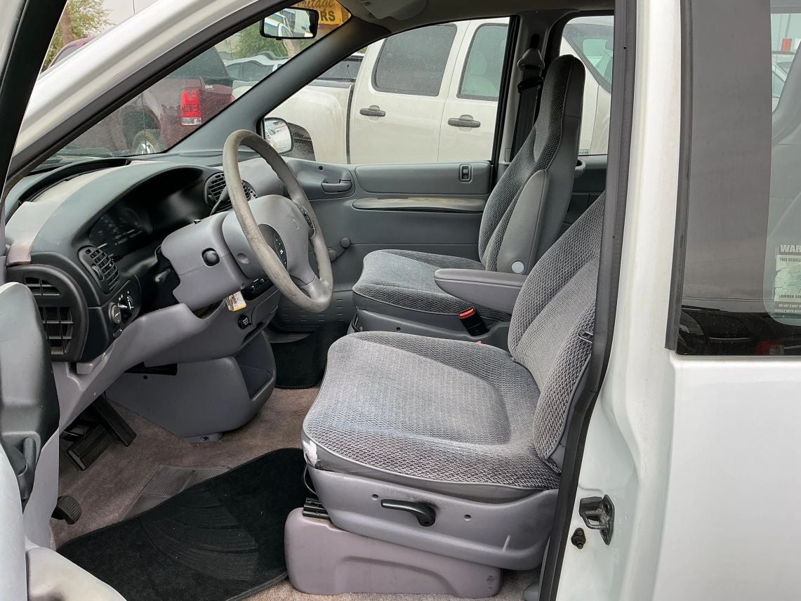1996 Dodge Caravan .