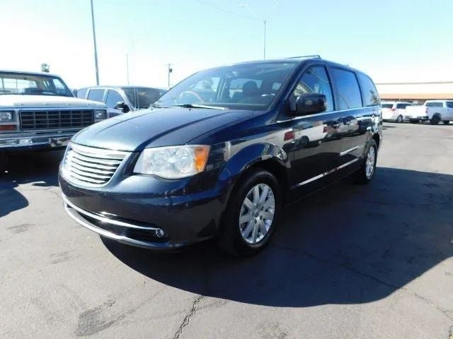 2014 Chrysler Town & Country Touring Minivan 4D