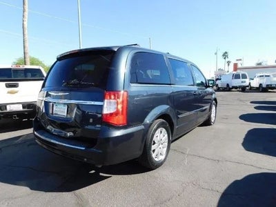 2014 Chrysler Town & Country Touring Minivan 4D