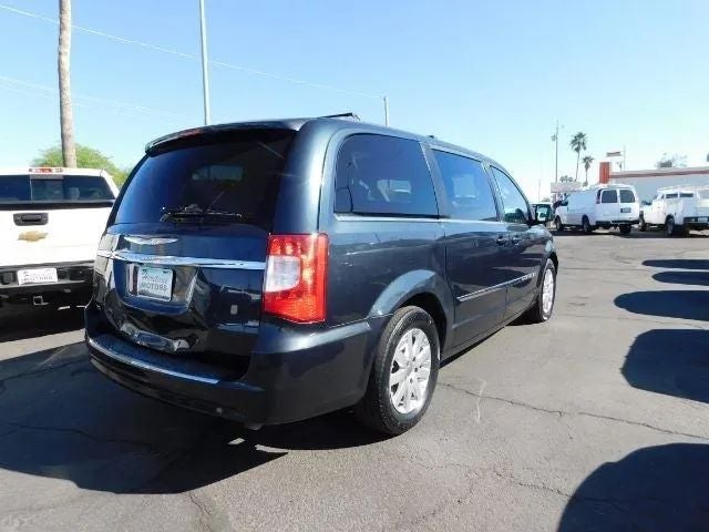 2014 Chrysler Town & Country Touring Minivan 4D