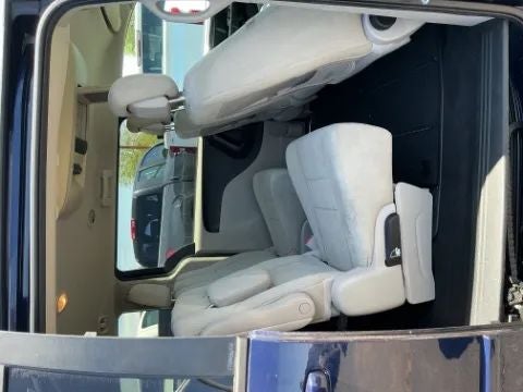 2013 Dodge Grand Caravan Passenger SXT Minivan 4D