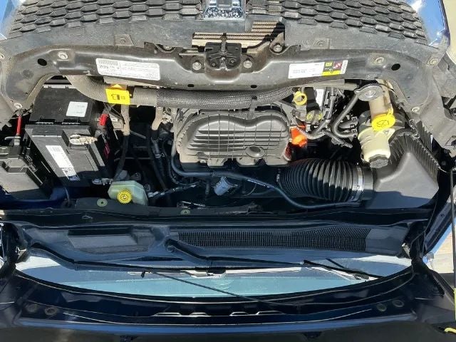 2013 Dodge Grand Caravan Passenger SXT Minivan 4D