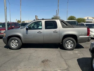 2008 Chevrolet Avalanche LT Sport Utility Pickup 4D 5 1/4 ft